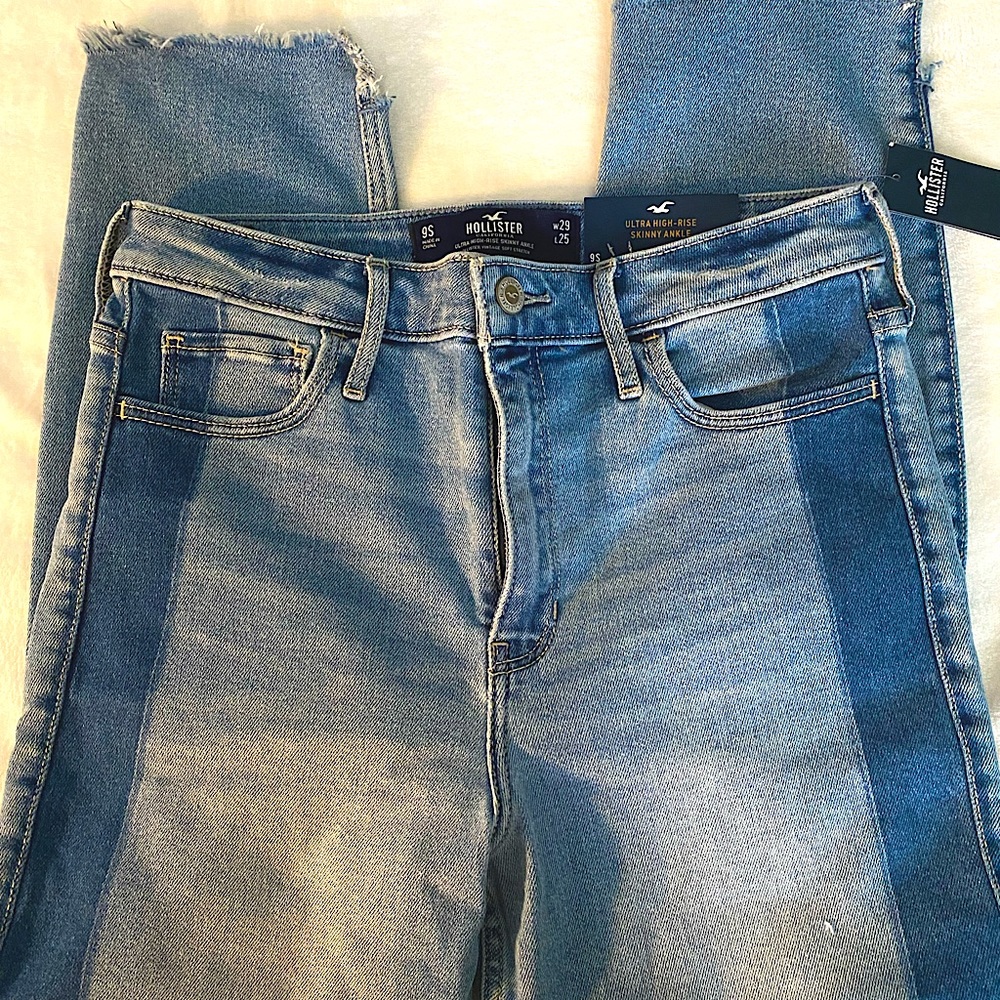 Hollister ultra highrise ankle jeans